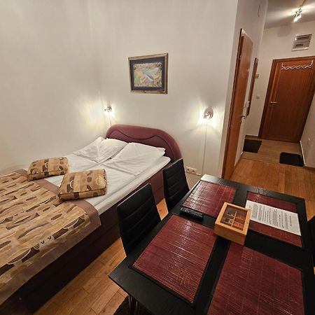 Apartments Rapid ยาโฮรินา ภายนอก รูปภาพ