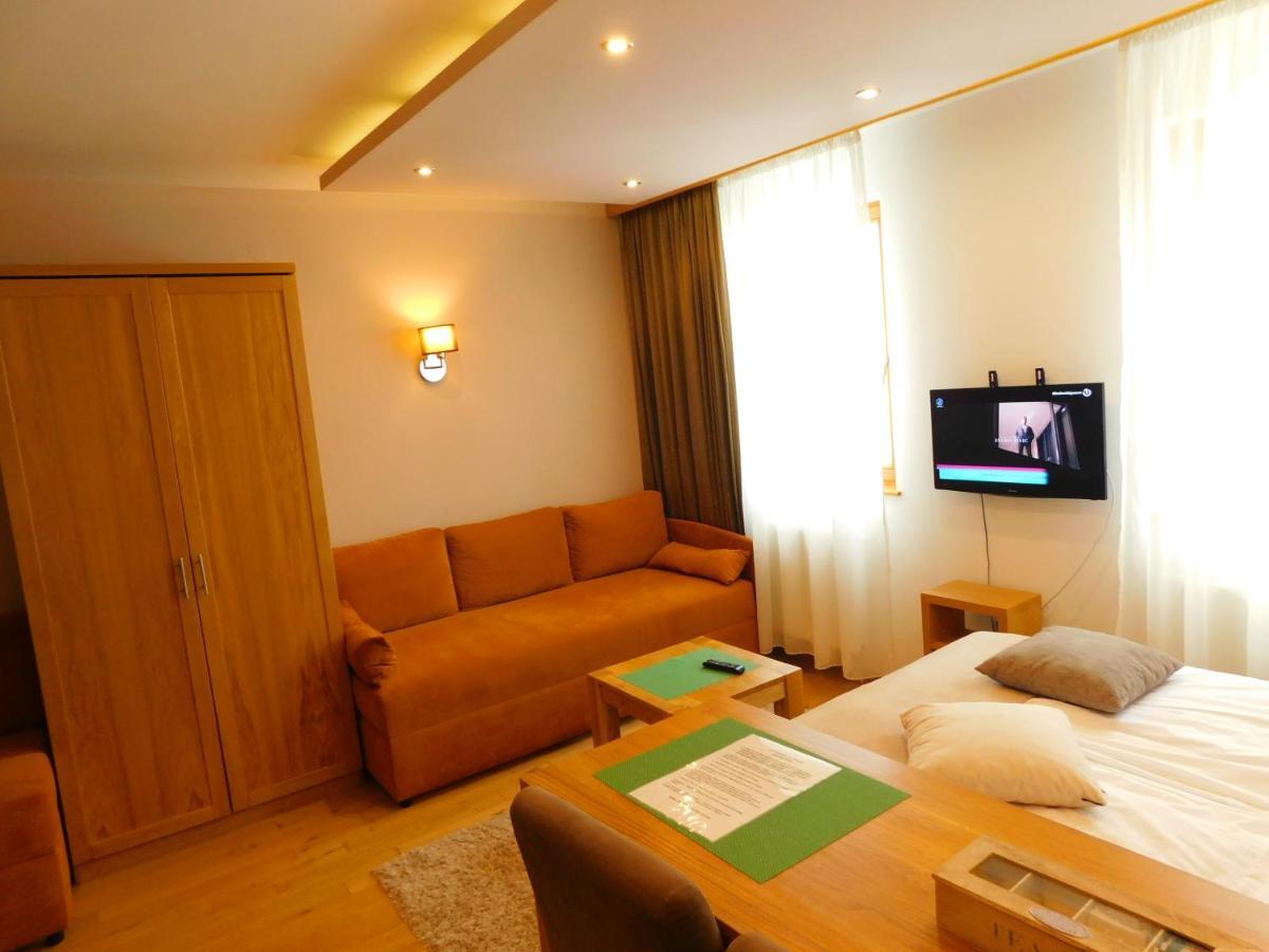 Apartments Rapid ยาโฮรินา ภายนอก รูปภาพ