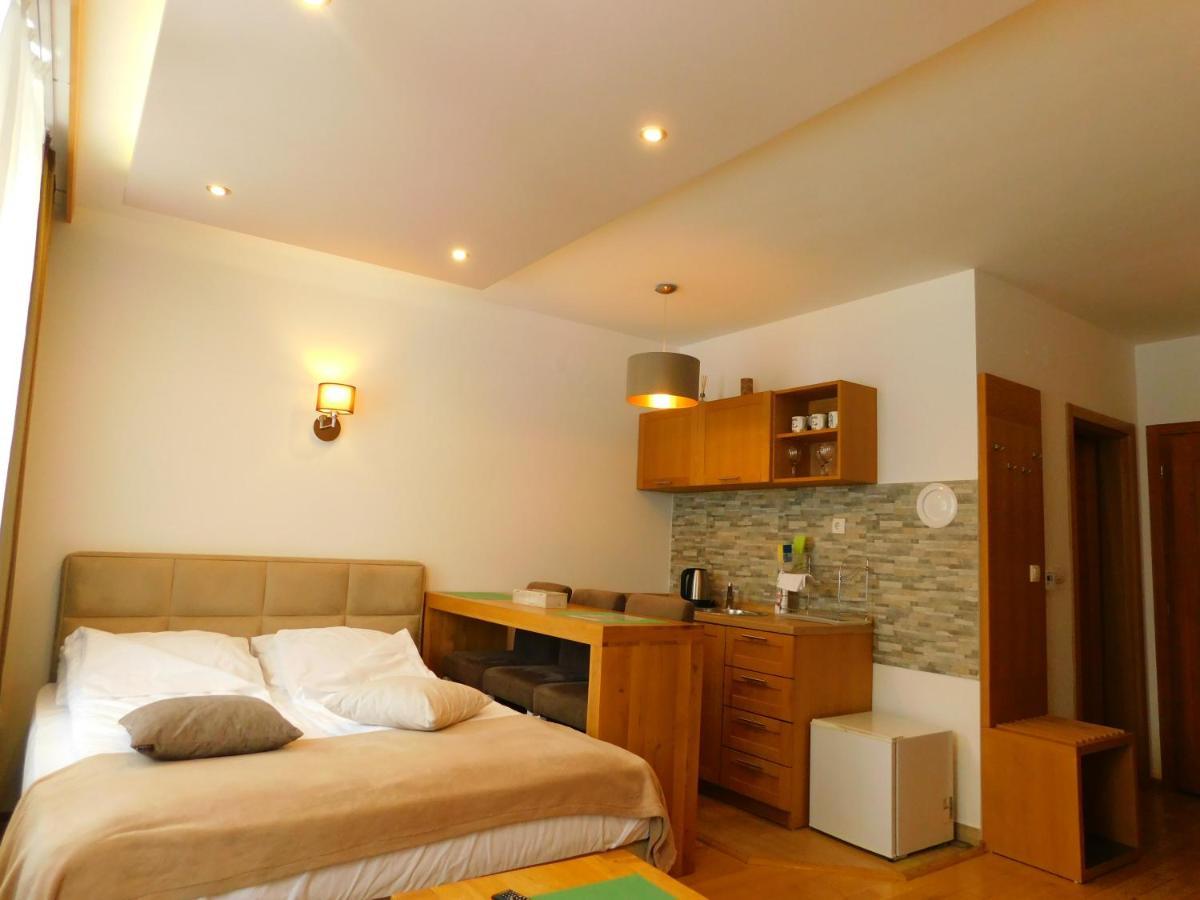 Apartments Rapid ยาโฮรินา ภายนอก รูปภาพ