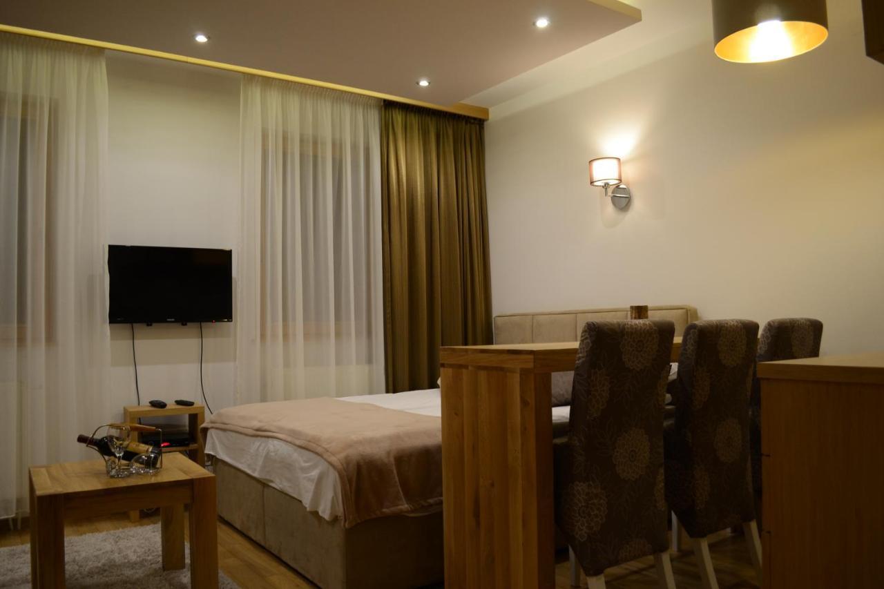 Apartments Rapid ยาโฮรินา ภายนอก รูปภาพ