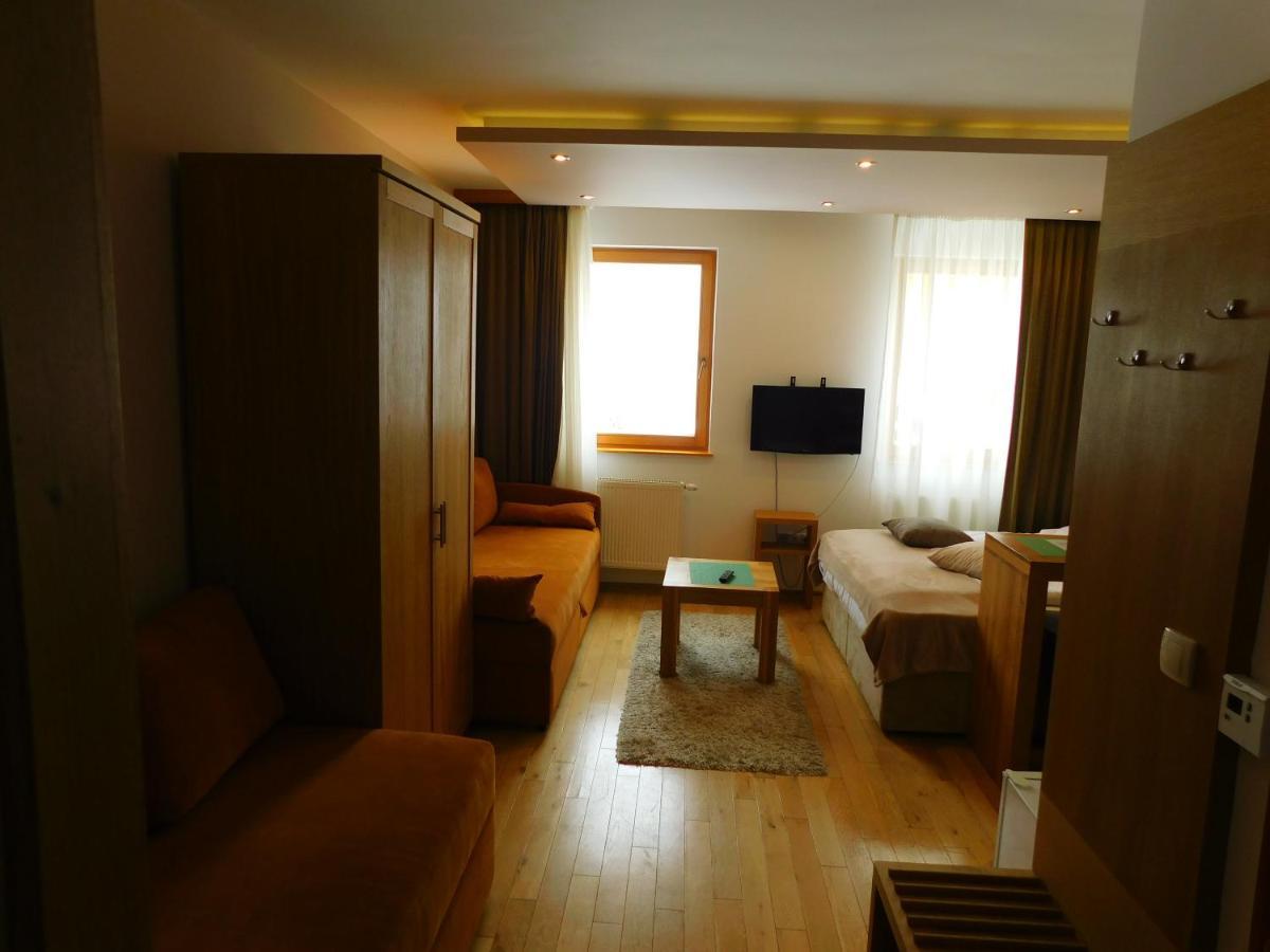 Apartments Rapid ยาโฮรินา ภายนอก รูปภาพ