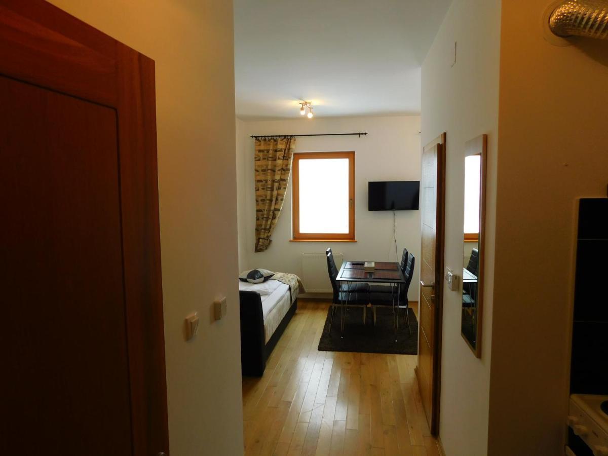 Apartments Rapid ยาโฮรินา ภายนอก รูปภาพ