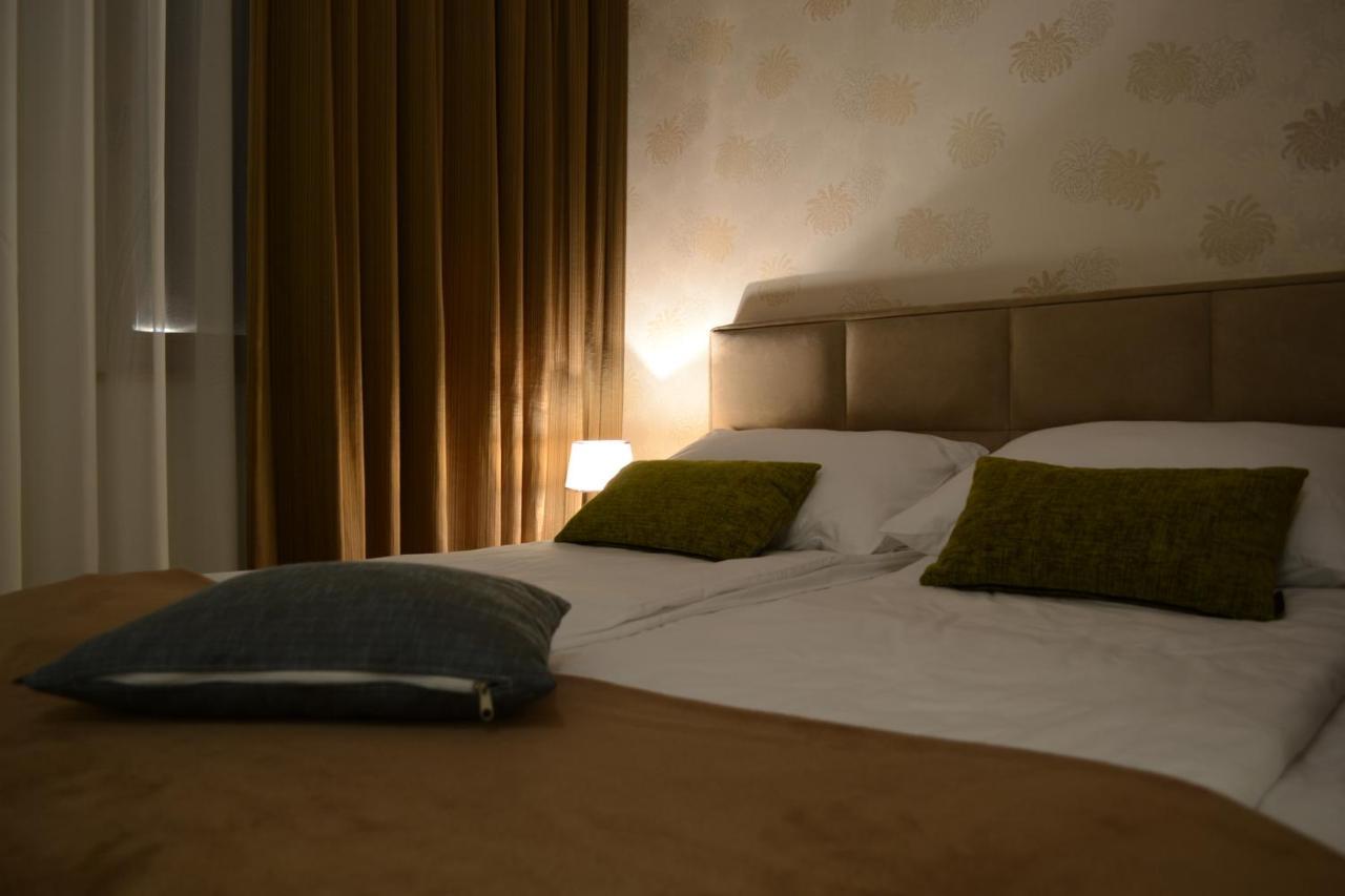 Apartments Rapid ยาโฮรินา ภายนอก รูปภาพ