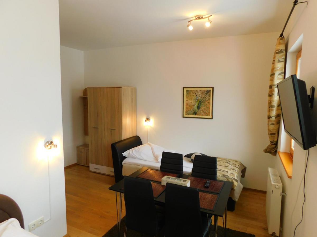 Apartments Rapid ยาโฮรินา ภายนอก รูปภาพ