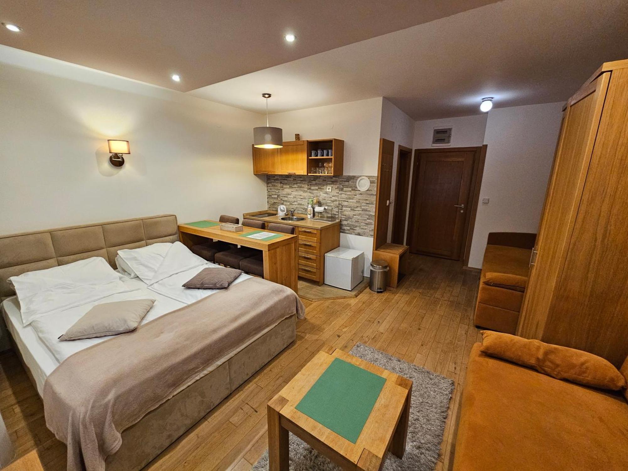Apartments Rapid ยาโฮรินา ภายนอก รูปภาพ
