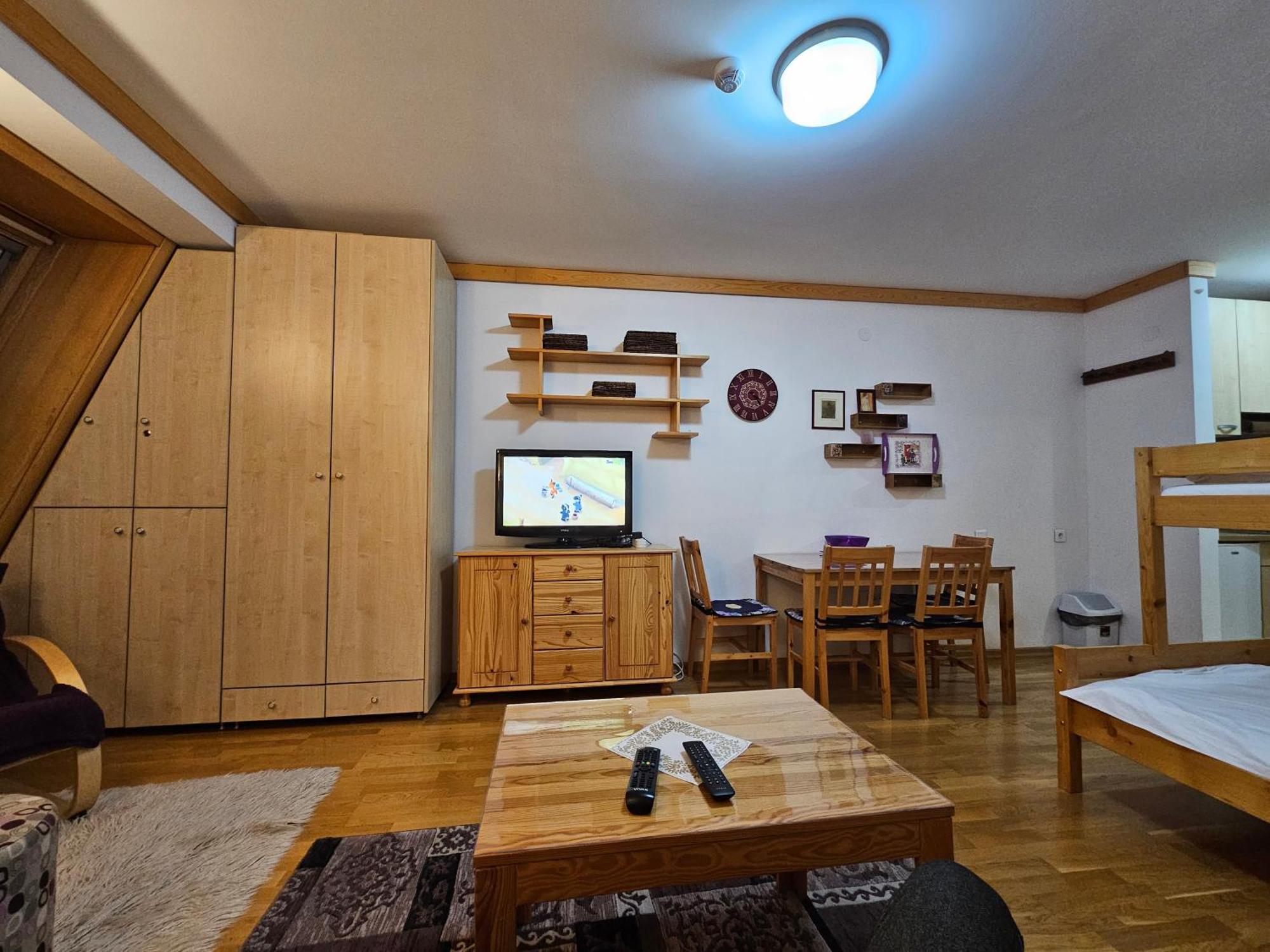 Apartments Rapid ยาโฮรินา ภายนอก รูปภาพ